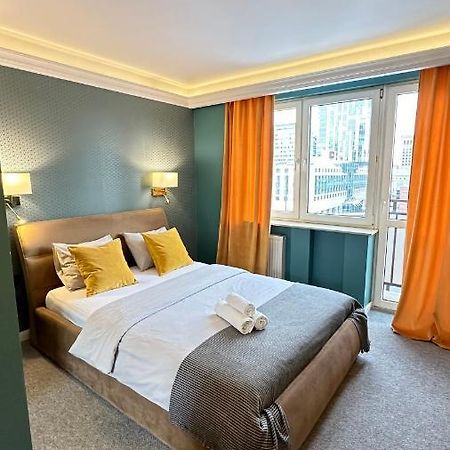 Gold Apartment Zlota - Palace Of Culture View- Netflix ワルシャワ エクステリア 写真